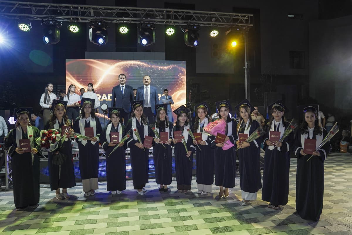 Osiyo Texnologiyalar Universitetida 2025–2026 o‘quv yilini muvaffaqiyatli yakunlagan 132 nafar magistr bitiruvchiga diplom topshirish marosimi bo‘lib o‘tdi.