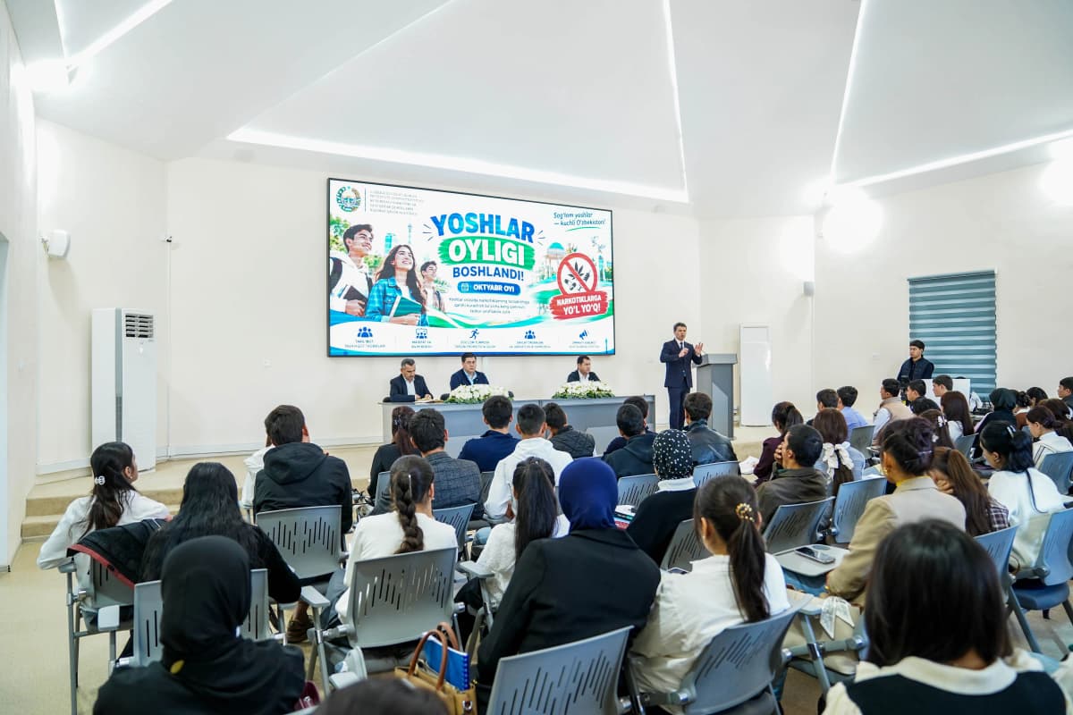 Yoshlar oyligi doirasida giyohvandlikka qarshi profilaktik tadbir o‘tkazildi
Oktyabr oyida yoshlar o‘rtasida giyohvandlikning oldini olishga qaratilgan keng qamrovli profilaktik oylik doirasida Osiyo texnologiyalar universitetida targ‘ibot-tushuntirish tadbiri o‘tkazildi. Tadbirda talaba-yoshlarga giyohvandlikning salbiy oqibatlari va uning oldini olish bo‘yicha muhim ma’lumotlar berildi.