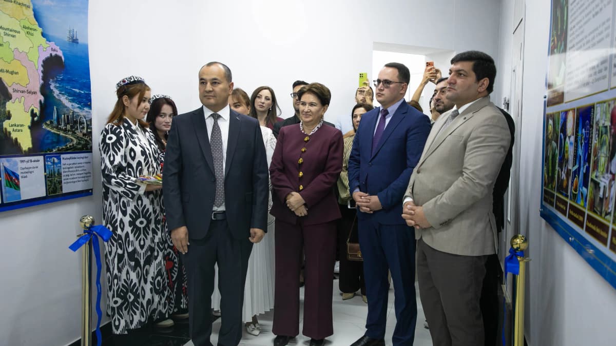 Osiyo texnologiyalar universitetida O‘zbekiston va Ozarbayjon o‘rtasidagi do‘stlik, hamkorlik va madaniy aloqalarni mustahkamlashga qaratilgan O‘zbekiston–Ozarbayjon do‘stlik markazining ochilish marosimi bo‘lib o‘tdi. Markaz ikki xalq o‘rtasidagi tarixiy rishtalarni mustahkamlash, milliy qadriyatlar va madaniyatni targ‘ib etish, shuningdek, ta’lim va ilm-fan sohalaridagi hamkorlikni rivojlantirishga xizmat qiladi.