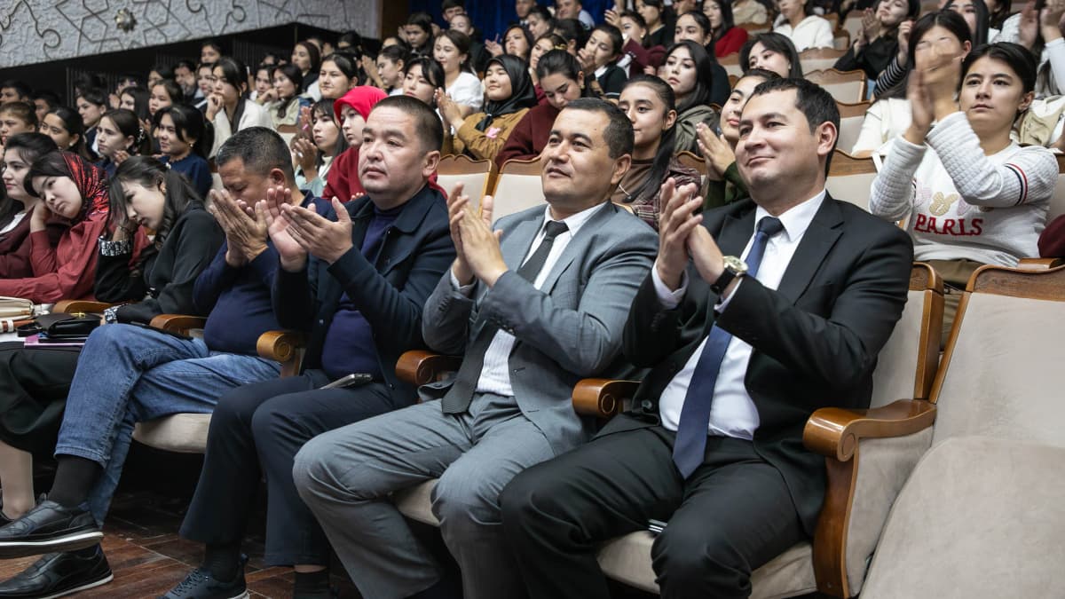 Osiyo texnologiyalar universitetida O‘zbekiston va Ozarbayjon o‘rtasidagi do‘stlik va hamkorlik munosabatlarini mustahkamlashga qaratilgan O‘zbekiston–Ozarbayjon do‘stlik markazining ochilish marosimi bo‘lib o‘tdi. Marosimdan so‘ng ikki xalq o‘rtasidagi mustahkam do‘stlik, madaniy yaqinlik va mushtarak qadriyatlarni tarannum etuvchi “O‘zbekiston–Ozarbayjon — abadiy do‘stlik” nomli konsert dasturi tashkil etildi.