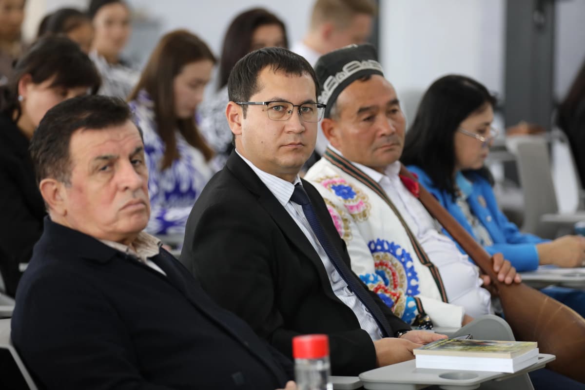 🎓 Osiyo texnologiyalar universitetida filologiya yo‘nalishiga bag‘ishlangan nufuzli xalqaro ilmiy-amaliy anjuman o‘z ishini boshladi.