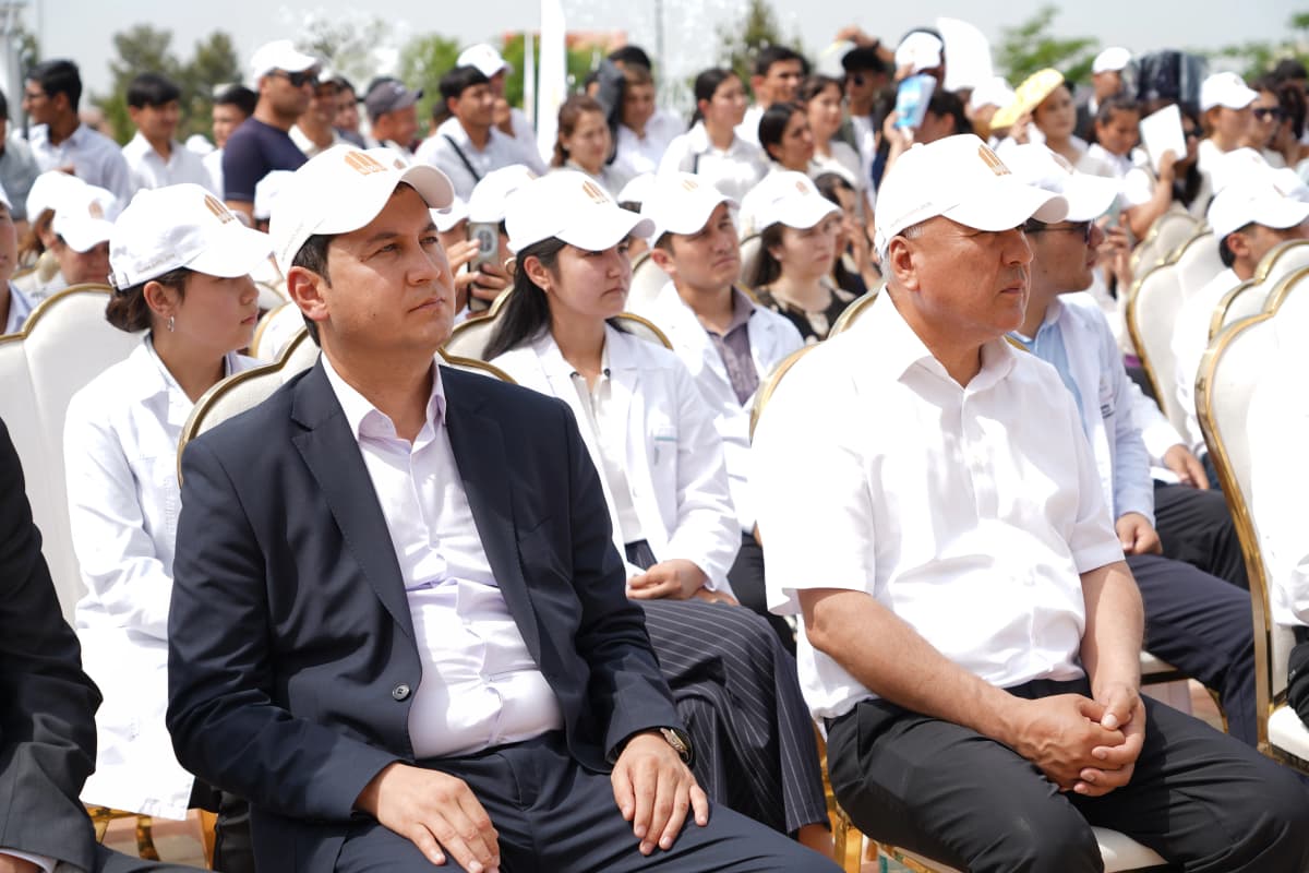 🎓 Tadbir davomida talabalar tomonidan yaratilgan texnik ishlanmalar, innovatsion loyihalar, IT dasturlar, startap g‘oyalar hamda amaliy ijod namunalari namoyish etilmoqda.