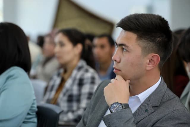 Ayni kunlarda Respublikamiz boʻylab “Qadriyatlaring boqiy boʻlsin!” gʻoyasi asosida barcha tashkilot va muassasalarda turli tadbirlar, sayllar oʻtkazib kelinmoqda.