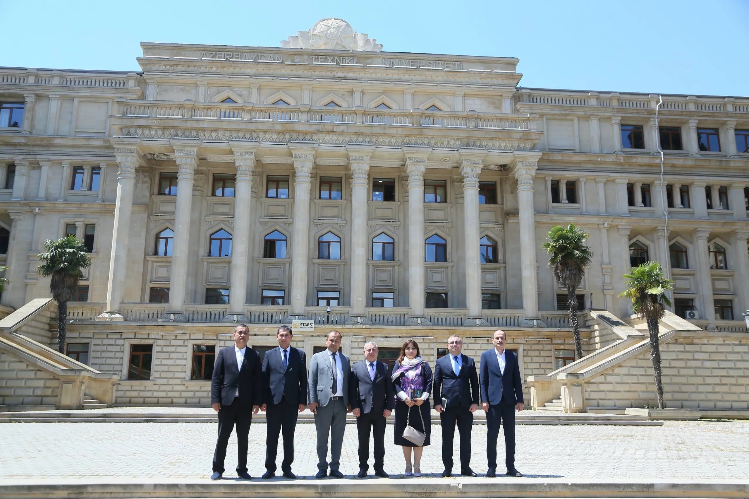 🤝 Ayni paytda Ozarbayjon Davlat texnika universiteti bilan hamkorlik memorandumi imzolandi.