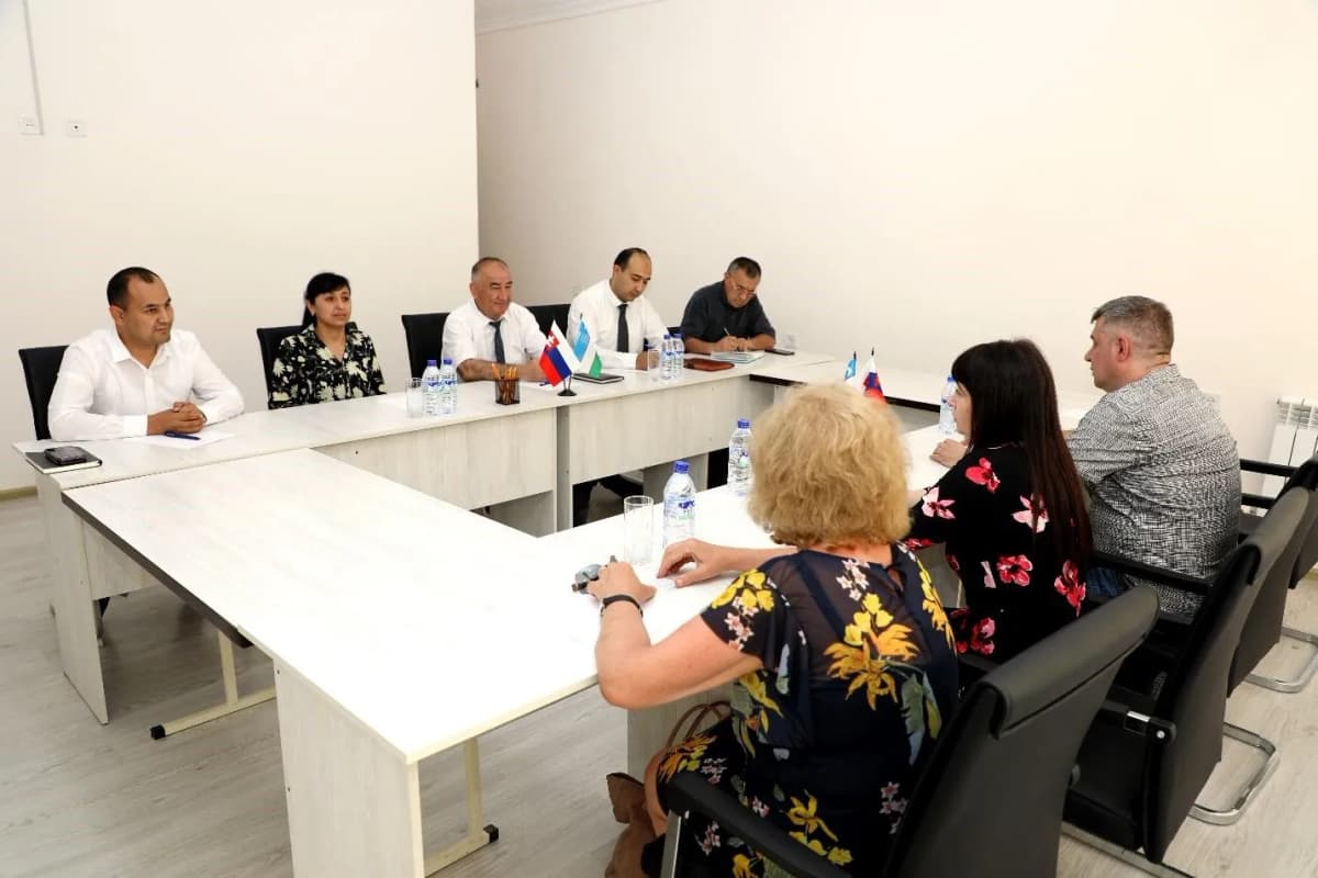 Konstantin falsafa universiteti bilan hamkorlik