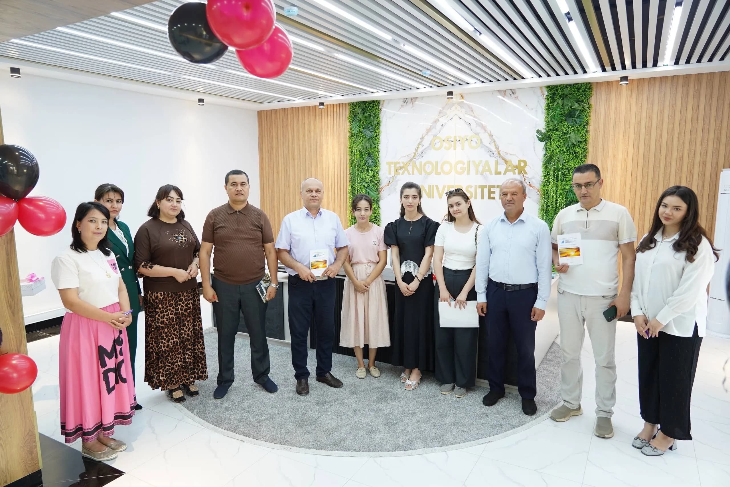 Osiyo texnologiyalar universiteti Pedagogika kafedrasi tomonidan Psixologiya yo'nalishi talabalari
bilan birgalikda "Yashashga ming bir sabab" mavzusida tadbir tashkil etildi.